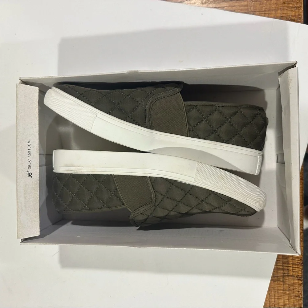 STEVE MADDEN Endell Olive Slip Ons Size 7.5 - Picture 6 of 8